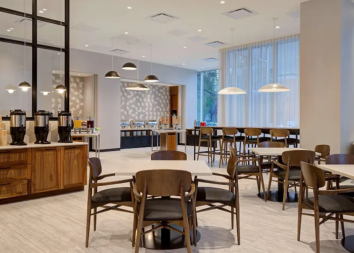 Homewood Suites By Hilton Montreal Downtown