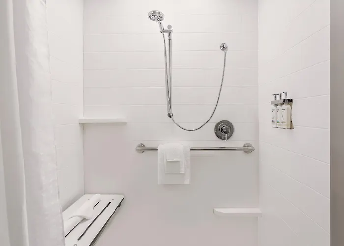 Holiday Inn Express & Suites Ormond Beach - North Daytona By Ihg