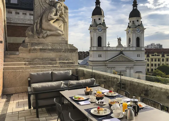 Kozmo Hotel Suites & Spa - Small Luxury Hotels Of The World