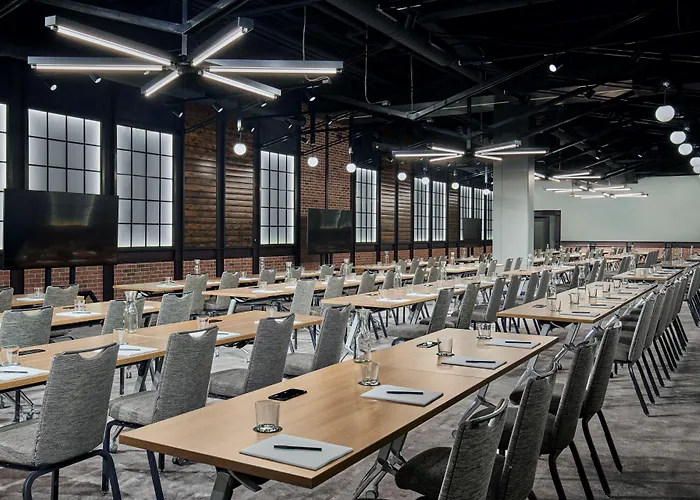 Moxy Downtown Los Angeles - 3 star Hotel