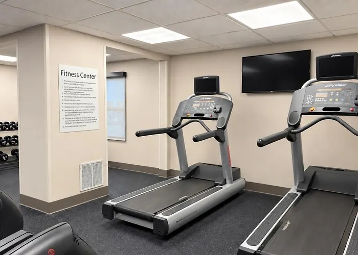 Holiday Inn Express Hotel & Suites Milwaukee Airport By Ihg
