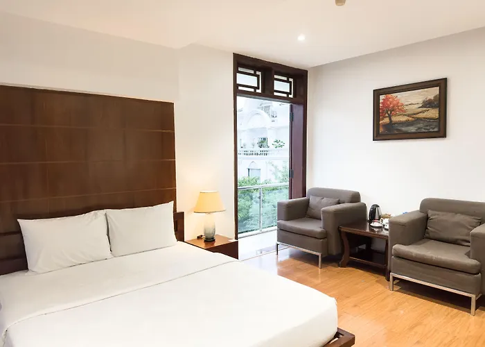 Hoang Yen Hotel Near Secc - Phu My Hung
