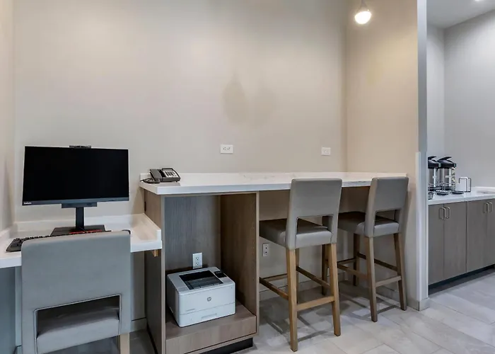 Comfort Suites Scottsdale Talking Stick Entertainment District