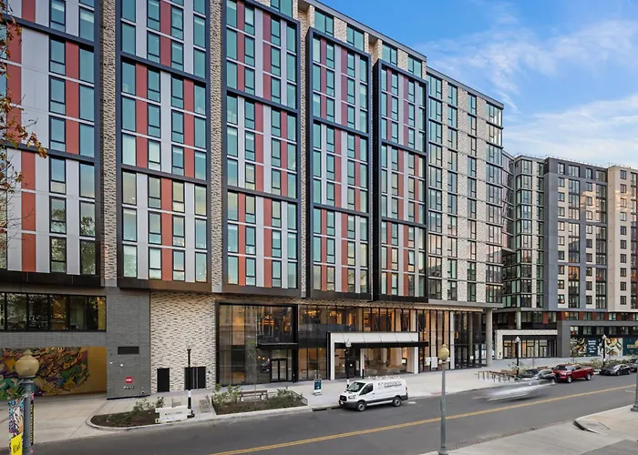 Global Luxury Suites At Capitol Hill