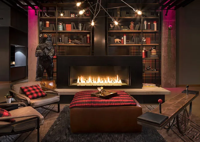 Moxy Seattle Downtown Hotel