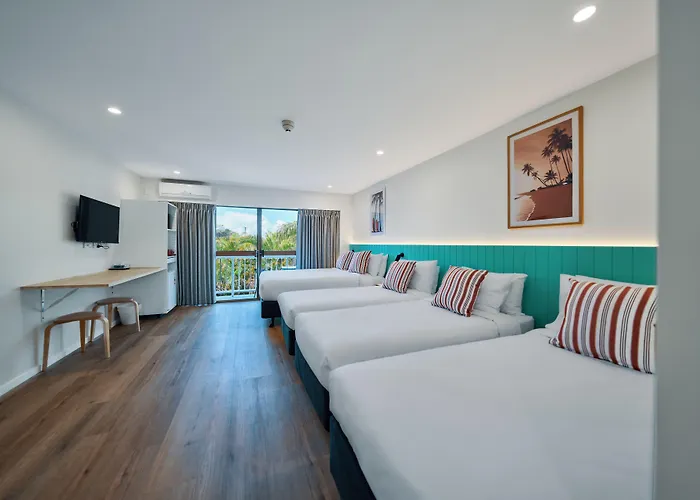 Red Star Palm Beach Gold Coast