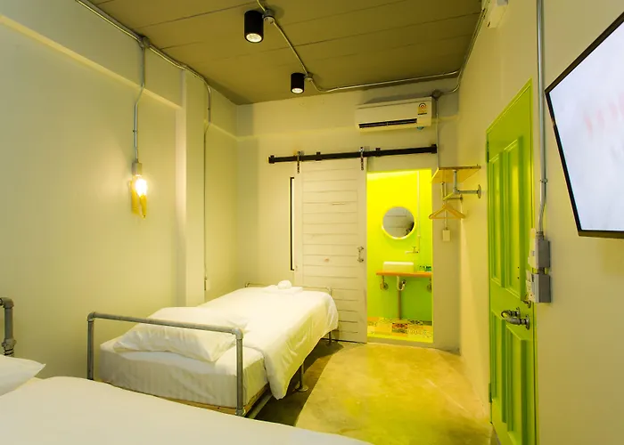 Bloo Hostel Phuket