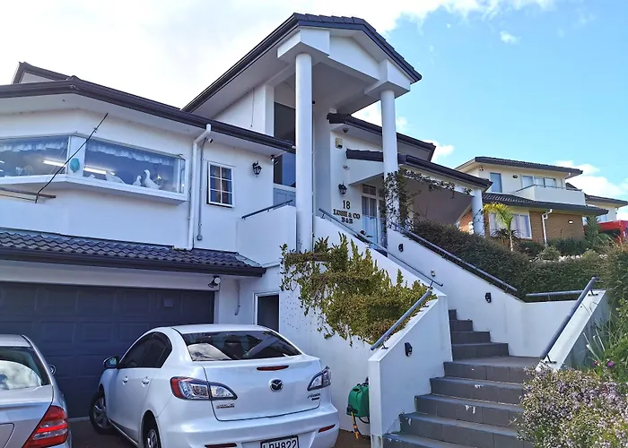 Lush & Co Auckland Bed & Breakfast