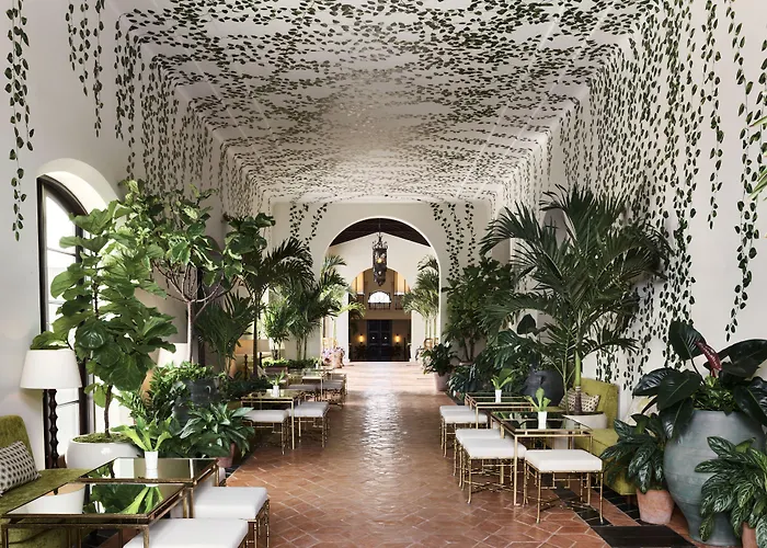 Four Seasons Hotel At The Surf Club Surfside 5 star