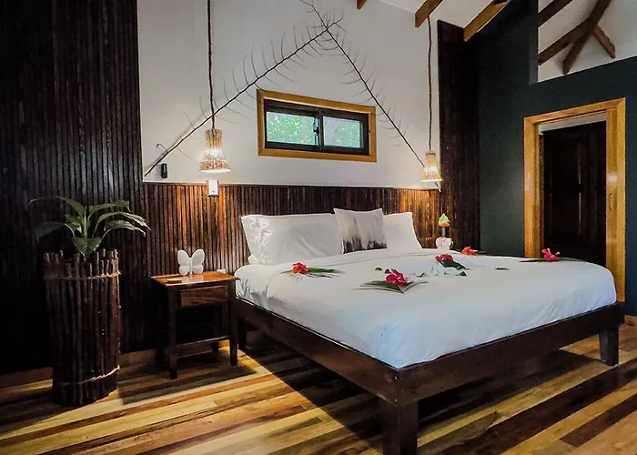 Mariposa Belize Beach Resort Placencia - 4 star Hotel