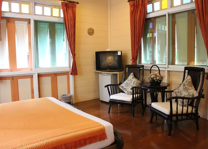 Samsen Sam Place