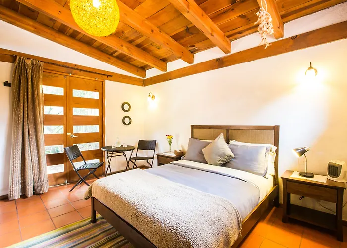 Pet friendly La Joya Del Viento Bed & Breakfast Valle de Bravo