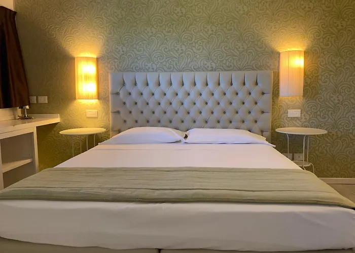 Nuova Opera Rooms & Apartment