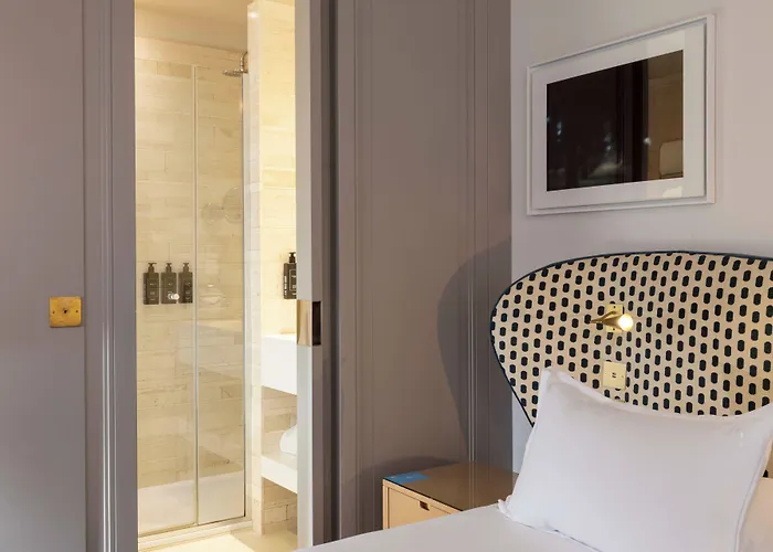 Hôtel Le Marianne Paris