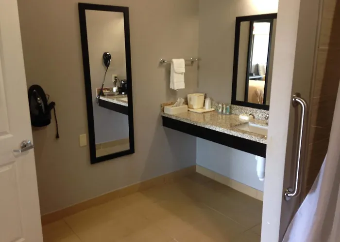 Scottish Inn & Suites Cotulla, Tx