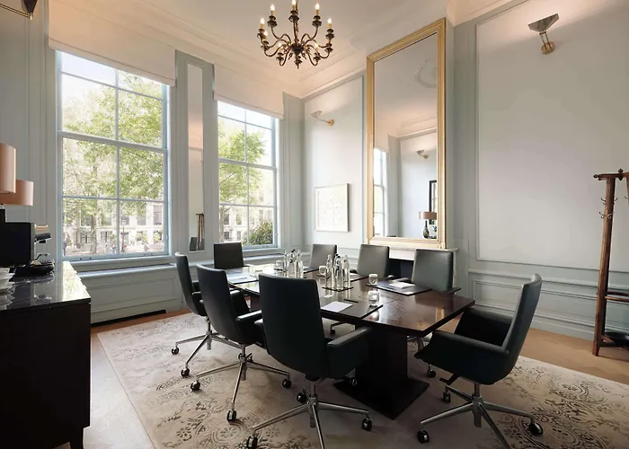Boutique Waldorf Astoria Amsterdam Hotel
