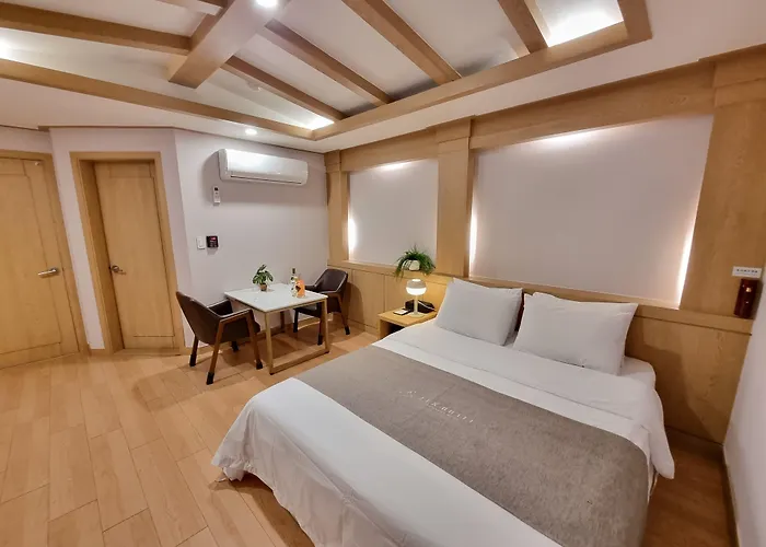 Lex Tourist Hotel