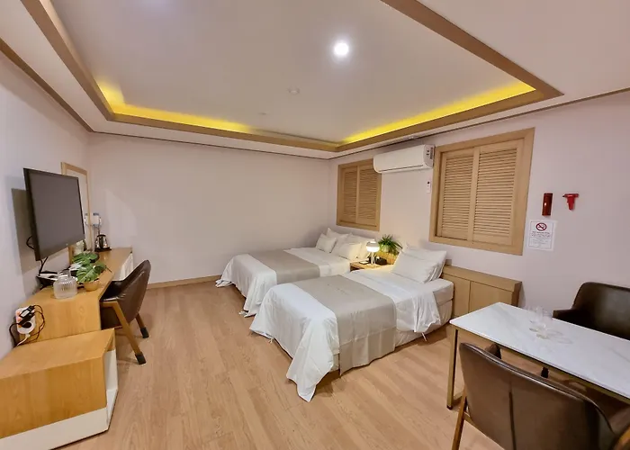 Lex Tourist Hotel