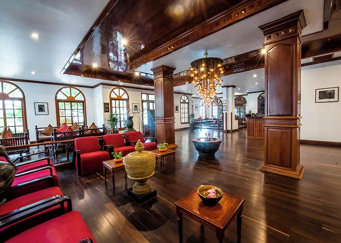 Royal Crown Hotel & Spa