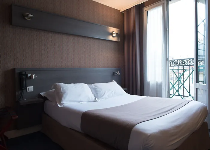 Home Latin Paris