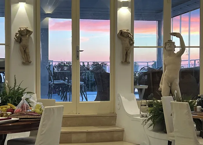 La Reginella Capri Hotel