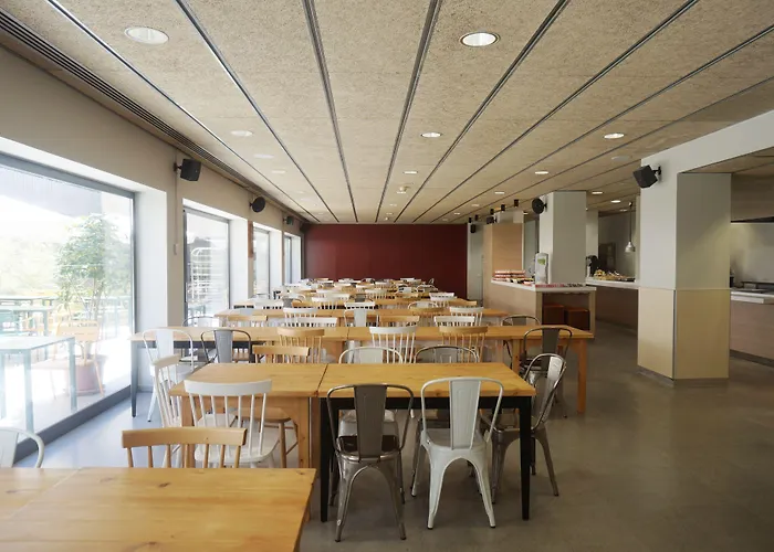 Barcelona Pere Tarres Youth Hostel