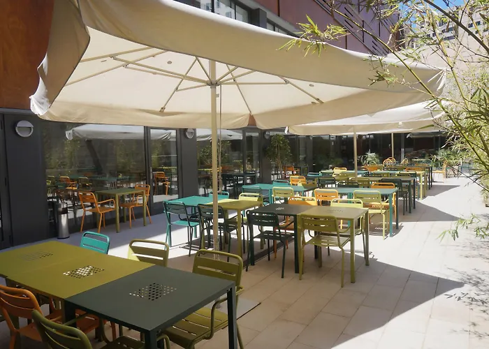 Barcelona Pere Tarres Youth Hostel