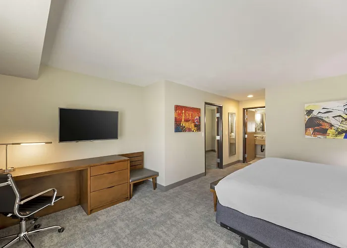 Best Western Plus Henderson Hotel