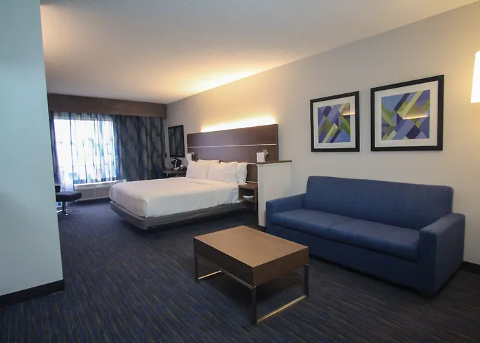 Holiday Inn Express Hotel & Suites Charleston - North By Ihg