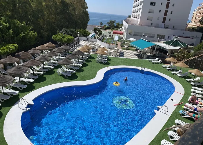First Flatotel International Benalmádena Avec Terrain de Golf
