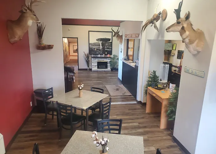 Super 8 By Wyndham Glendive Hotel