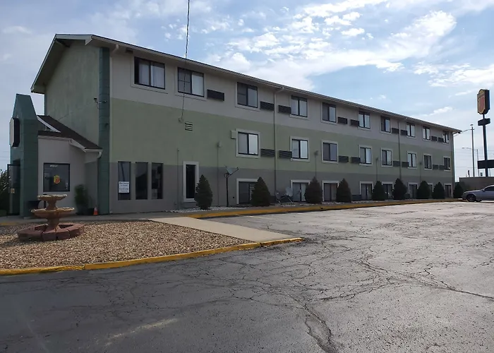 Super 8 By Wyndham Kansas City At Barry Road/Airport