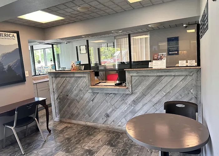 Travelodge By Wyndham Clarksville