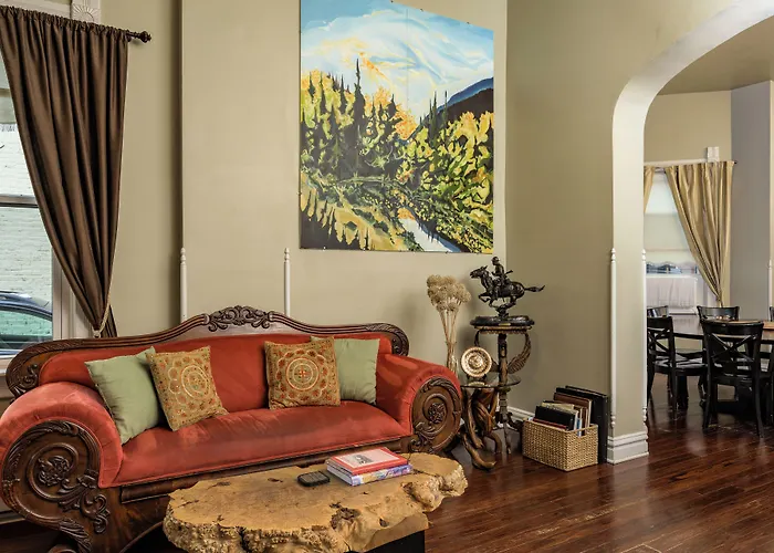 Queen Anne Bed And Breakfast