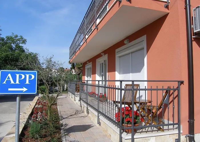 Apartments Nina