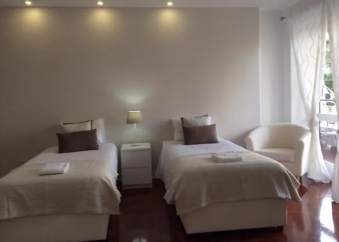 4U Lisbon IV Guesthouse Airport