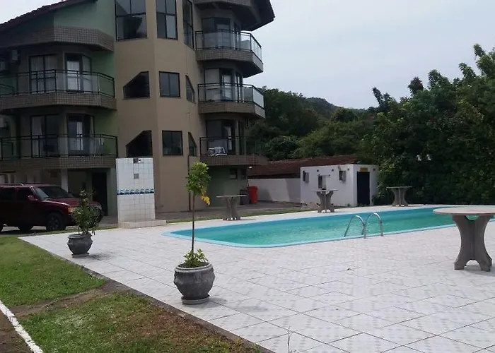 Apartamento pé na areia de 1 dormitório com vista para Praia ou vista lateral Pontas das Canas Florianópolis