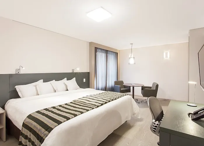 Esuites Sion