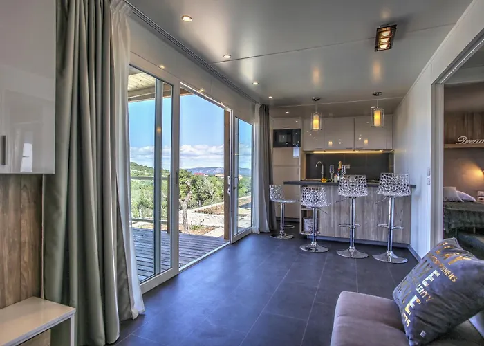Hotel Camp Rehut Murter