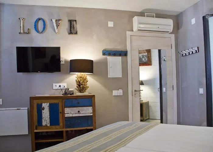 Surfers Lodge Peniche Ferrel 
