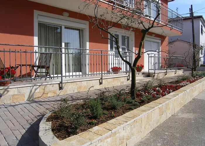 Apartments Nina
