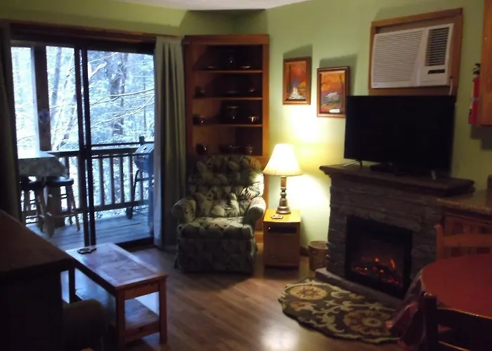 Pet friendly Garden Of Eden Cabins Cosby