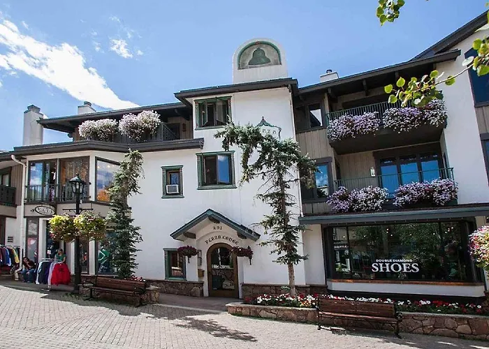 Plaza Lodge
