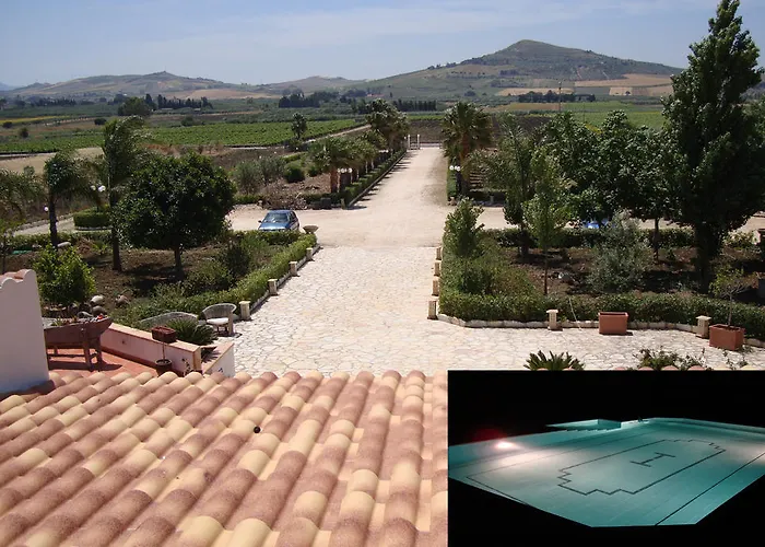 Villa delle Palme Delfina - parking Piscina a 10 minuti dal centro e dal mare Trapani