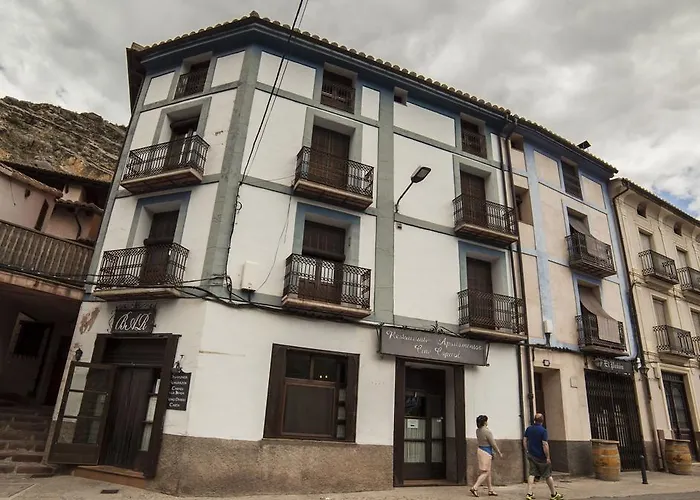 Apartamentos Cine Capicol Albarracín