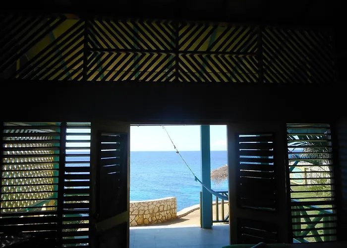Banana Shout Resort Negril