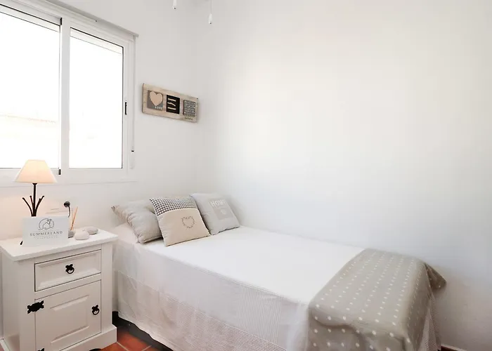 Summerland Apartments Rota