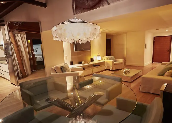 Elegance Flat Ponta Negra Beira Mar Hotel Natal - um hotel de 4 estrelas