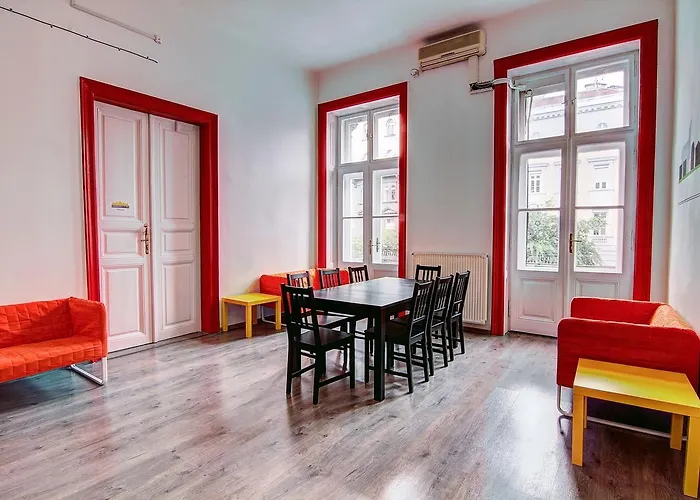 Pal'S Mini Hostel