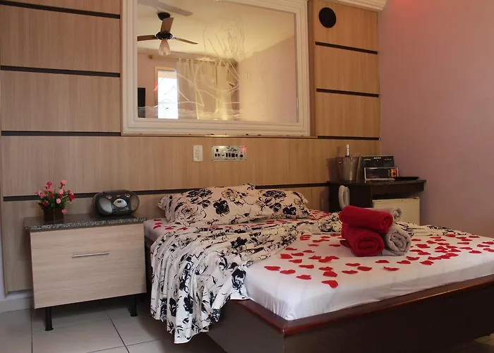 Motel Paradise (Adults Only)